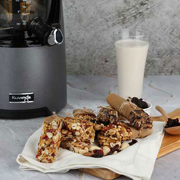 Almond pulp snack bar