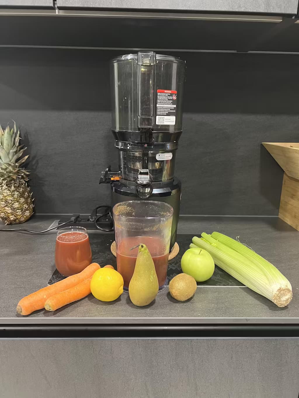 recenze na odšťavňovač Kuvings